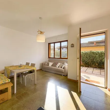 Casa Grecale - Delizioso A 300 M Dal Mare Con Giardino Privato E Posto Auto Privato Appartement *